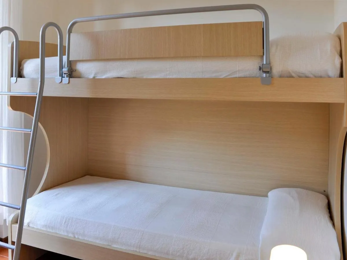 Locazione Turistica Garda Golf Green Residence - Man203 Polpenazze del Garda 0*,  Włochy